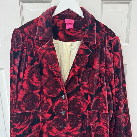 Torrid Betsey Johnson Floral Puff Sleeve Button Front Coat Red Velvet Roses 3/3X - Picture 4 of 12